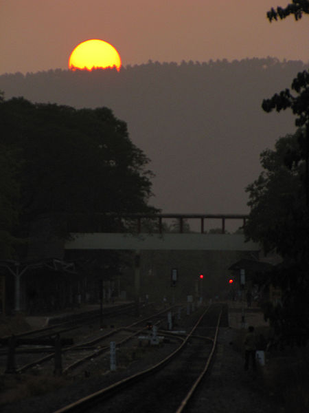 File:Sunset at Payangadi Railway Station.jpg