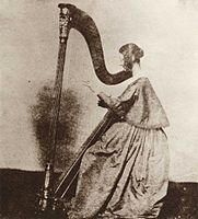 Horatia Feildingová s harfou, Talbotova nevlastní sestra, okolo 1842.