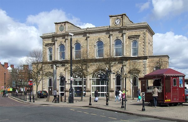 Image: The Queen's Building, Wolverhampton   geograph.org.uk   1246451