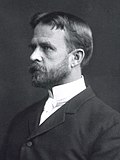 Black-and-white photographic portrait of Thomas Hunt Morgan