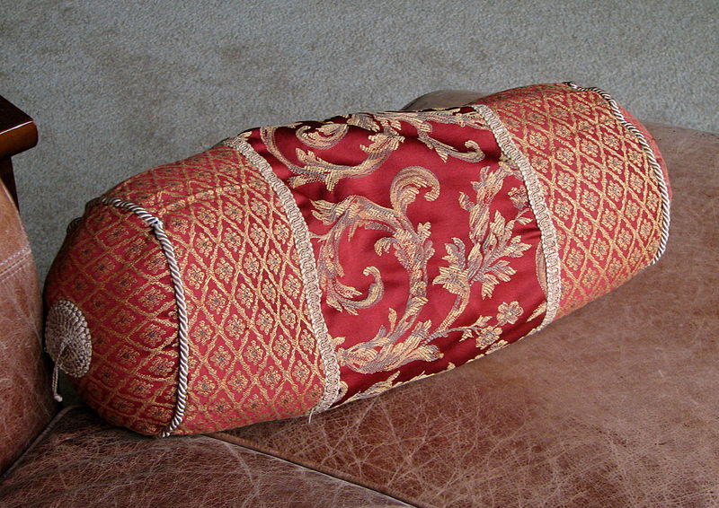 File:Throw Pillow.JPG