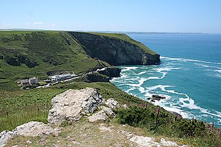<span class="mw-page-title-main">Trebarwith Strand</span> Section of coastline in Northern Cornwall, UK