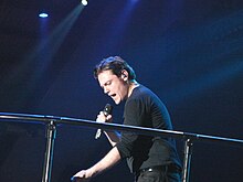 Tiziano Ferro was the first musical guest of the show