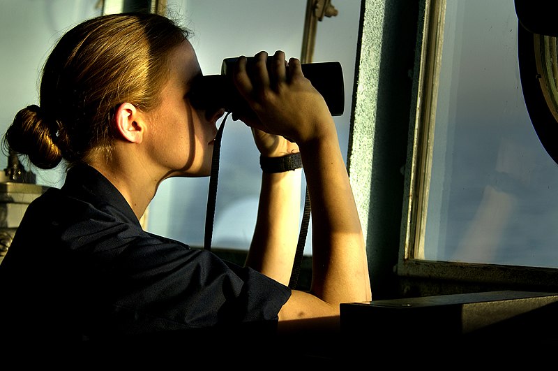 File:US Navy 030316-N-3783H-709 U.S. Navy Ensign Katharine Poole watches through binoculars for any surface contacts from the bridge aboard the guided missile cruiser USS Shiloh (CG 67).jpg