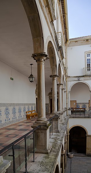 File:Universidad de Coímbra, Portugal, 2012-05-10, DD 20.JPG