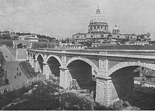 Photographie du viaduc menant au Vatican