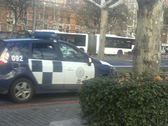 Vehículo patrulla de la Policía Municipal de Valladolid 02.jpg