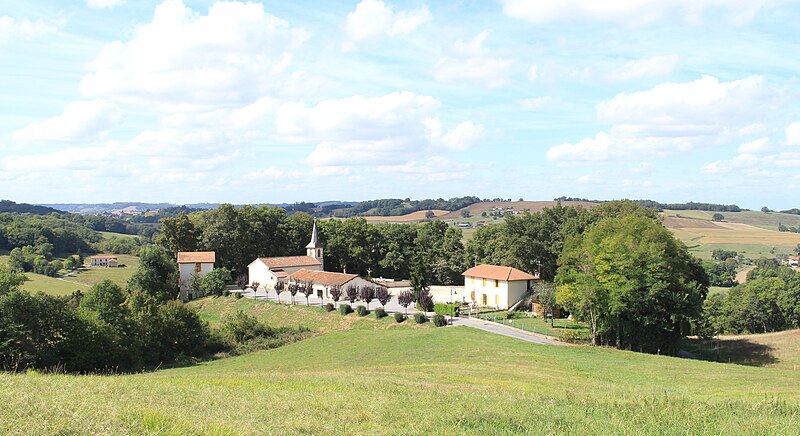 File:Villemur (Hautes-Pyrénées) 1.jpg