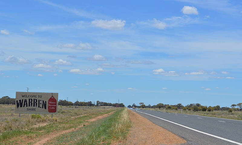 File:Warren Shire Municipal Boundary Sign Mitchell Highway.JPG