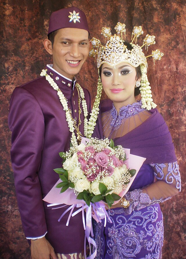 Sundanese Wedding Dress