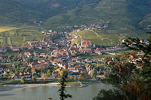 Weißenkirchen in der Wachau gesehen von Süden