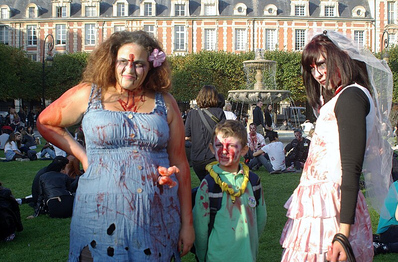 File:Zombies 03.JPG