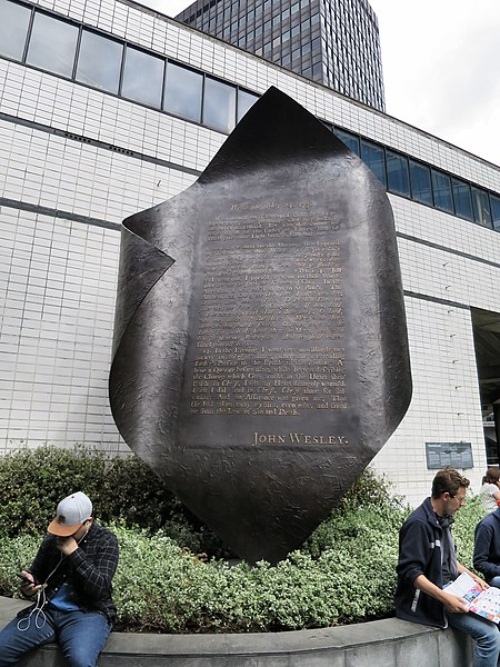 File:"Aldersgate Flame". Sculpture marking John Wesley's conversion experience (48329375091).jpg