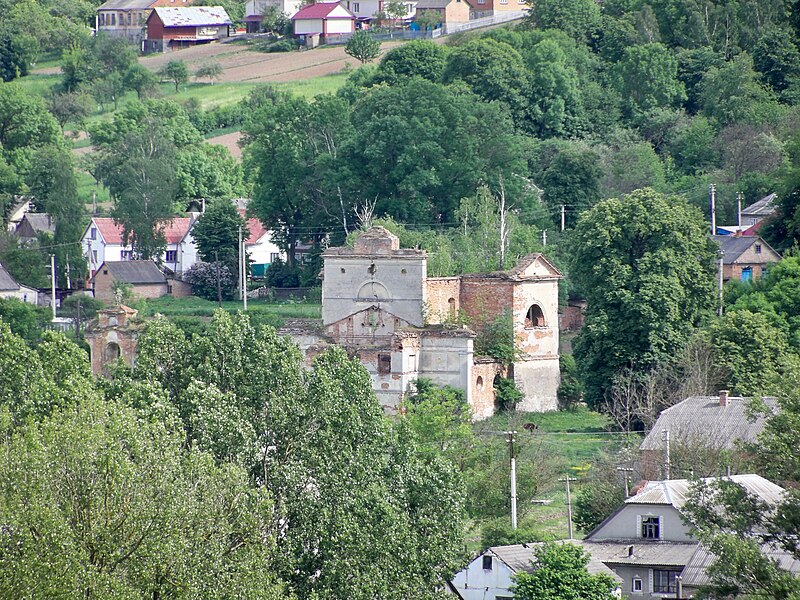 File:Вишнівець.Костел св. Станіслава.jpg