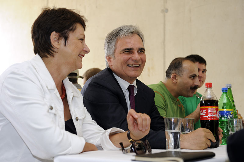 File:07.10.2010 - Bundeskanzler Werner Faymann in Tirol (5062067880).jpg