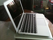 11.6-cola Macbook Air.