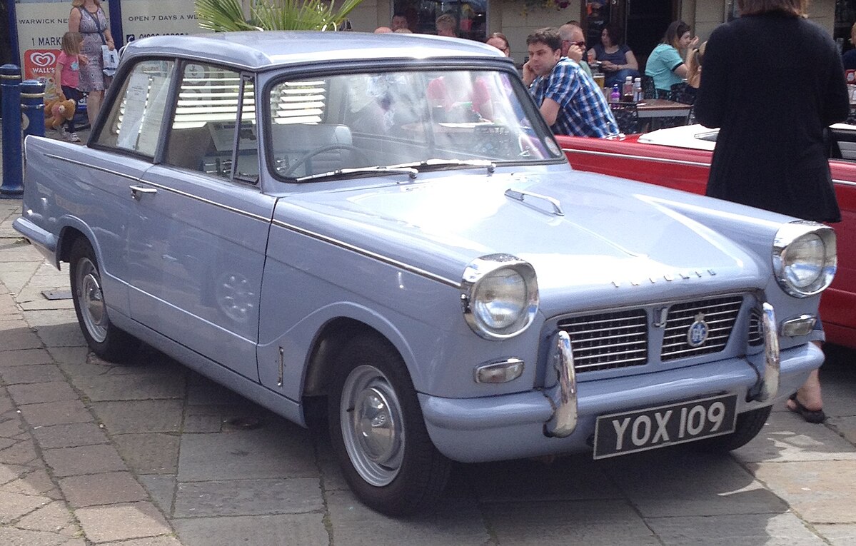 1199px-1959_Triumph_Herald_948.jpg