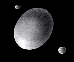 Umetnikovo videnje pritlikavega planeta Haumea in njegovih naranih satelitov. Luna Hiʻiaka je večja.