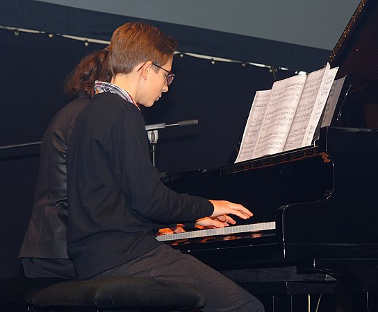 Jade Marconnet et Paul de Lapparent : Piano 4 mains. Elèves du Conservatoire Henri Dutilleux.