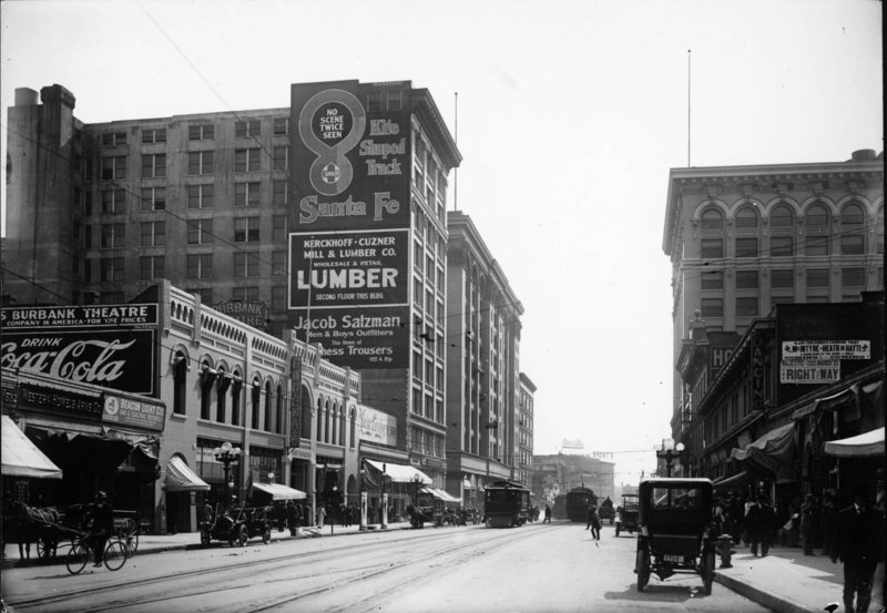 File:500 block Main Street south from 5th, c.1908.png