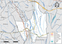 Carte en couleur présentant les réseau hydrographique de la commune