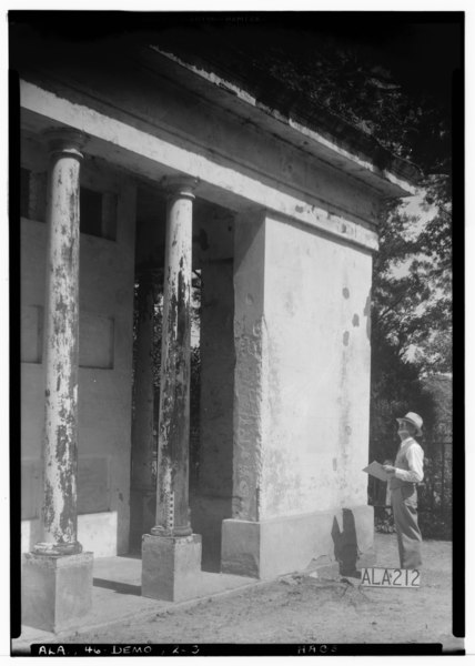 File:ALLEN GLOVER MAUSOLEUM. VIEW OF N. W. CORNER - Glover Family Mausoleum, Riverview Cemetery, Demopolis, Marengo County, AL HABS ALA,46-DEMO,2-3.tif