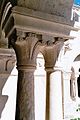 Capitèl de fuèlhas d'aiga caracteristic de las Abadiás cistercianas, Abadiá de Senhanca, provença.