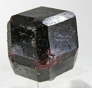 Almandine-163762.jpg