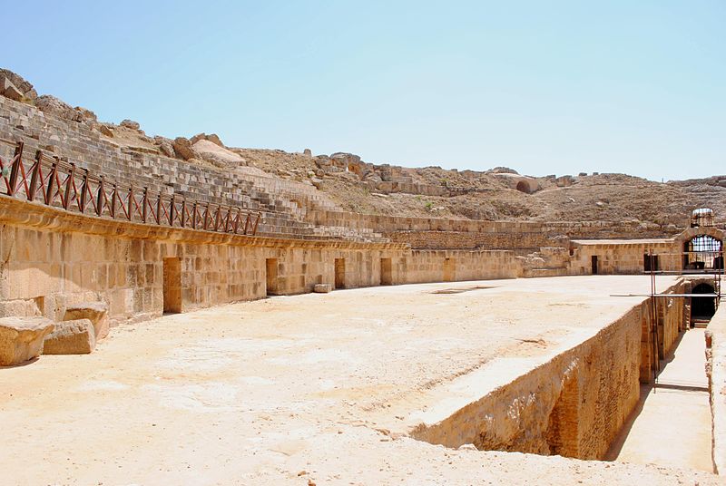 File:Amphitheatre Oudhna 6.jpg