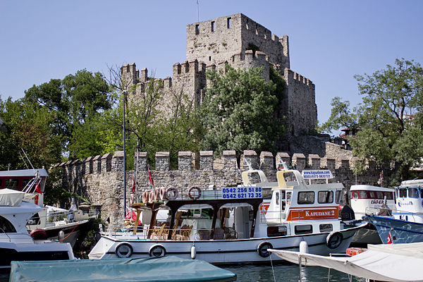 Anadoluhisarı as seen from the water