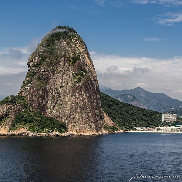 File:Av. Atlântica, 2 - Copacabana, Rio de Janeiro - RJ, Brazil - panoramio.jpg