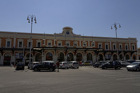 Bari Centrale, Bari