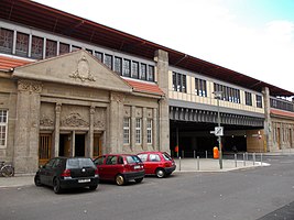 Empfangsgebäude