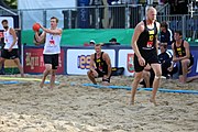 Deutsch: Beachhandball Europameisterschaften 2019 (Beach handball Euro); Tag 1: 2. Juli 2019 – Männer, Vorrunde Gruppe D, Polen-Schweden 2:1 (18:10, 15:9; 8:6) English: Beach handball Euro; Day 1: 2 July 2019 – Men Preliminary Round Group D – Poland-Sweden 2:1 (18:10, 15:9; 8:6)