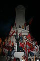 Des supporters du Benfica fêtant le titre de champion au Marquês de Pombal, à Lisbonne.