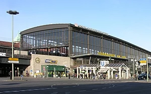 ベルリン動物園駅 - Wikipedia