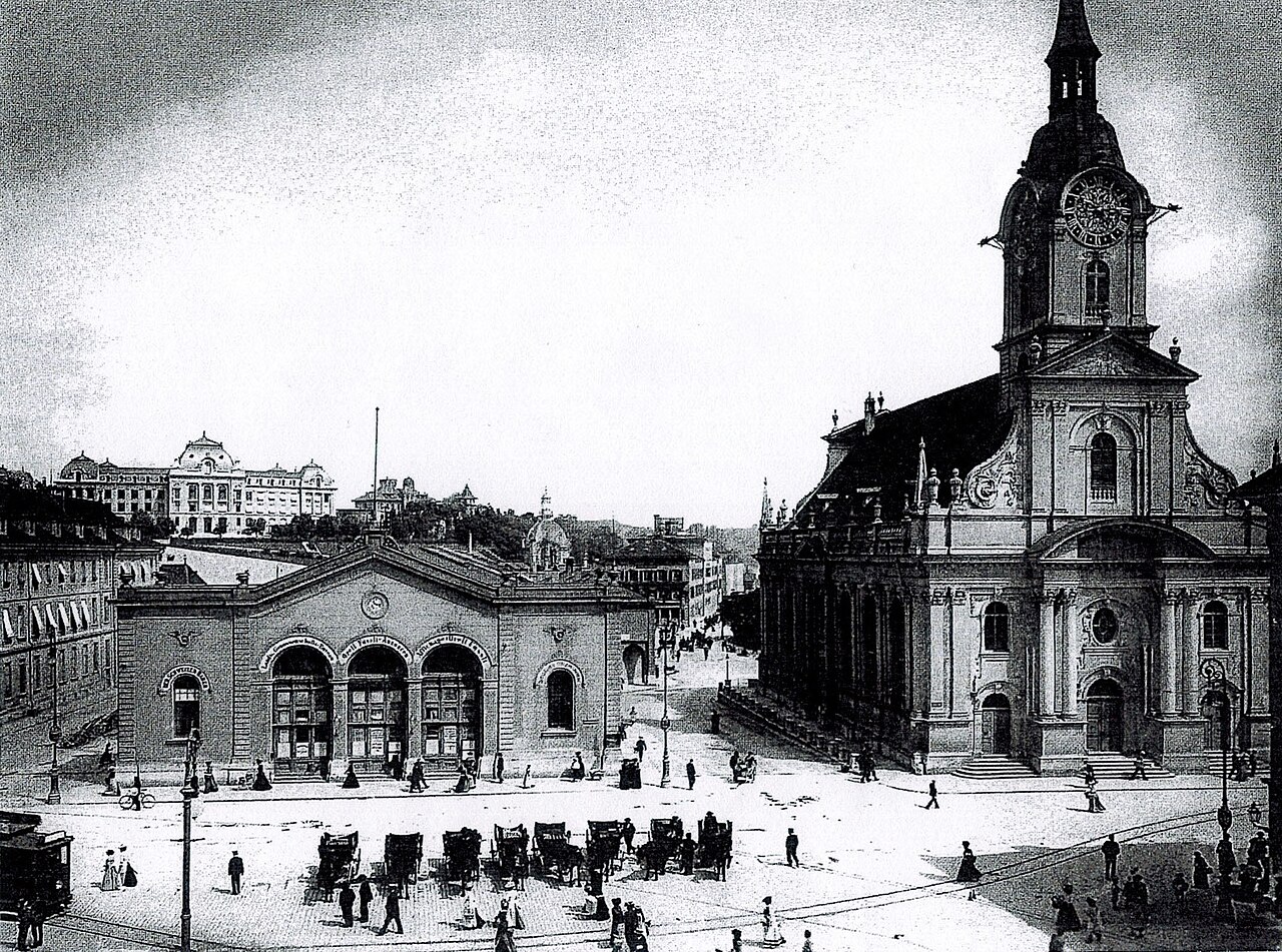 Bern, Bahnhofplatz, Heiliggeistkirche, 1902.jpg