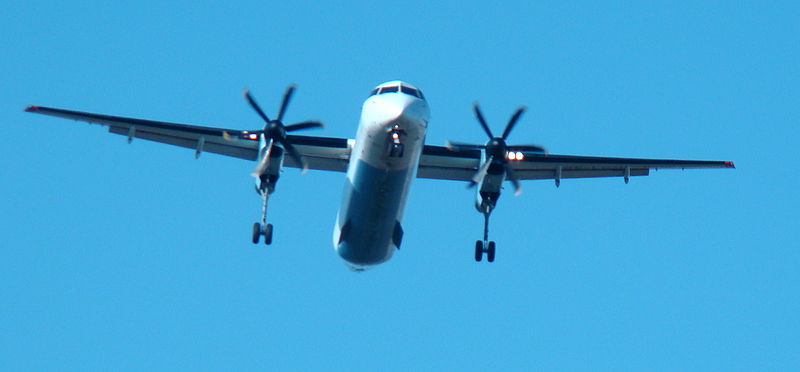 File:Bombardier Q400 Austrian Arrows landing in Vienna.JPG