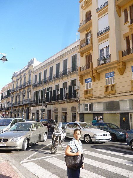 File:Calle Ejército Español, Melilla 14.jpg