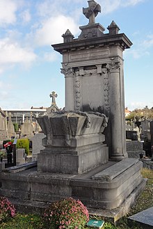 Cambrai - Cementerio de Porte Notre-Dame, lugar de entierro notable n ° 14, Laurent Fortier, arquitecto (01) .JPG