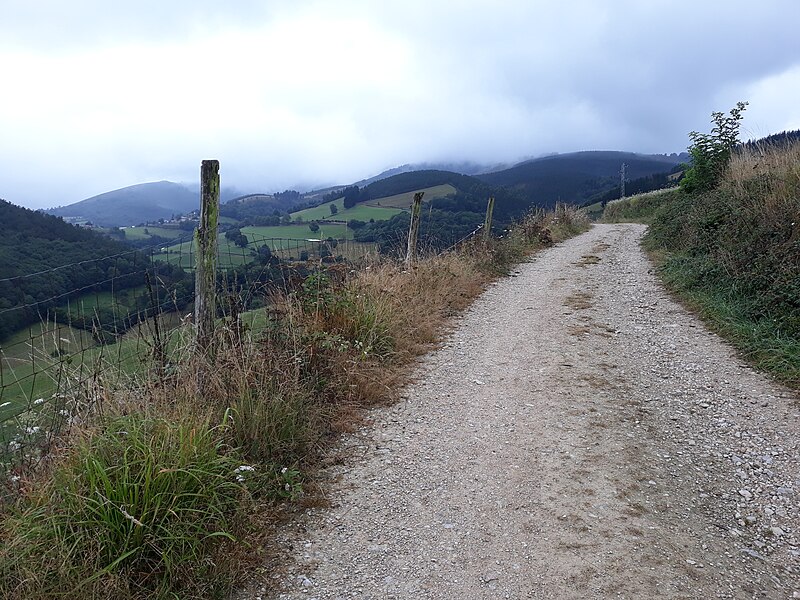 File:Camino Primitivo, Samblismo 09.jpg