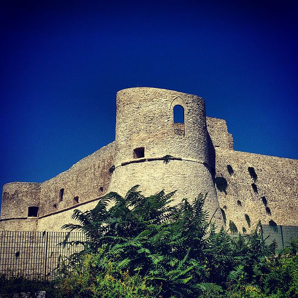 File:Castello Aragonese - . - Ortona - Piazza Castello.jpg