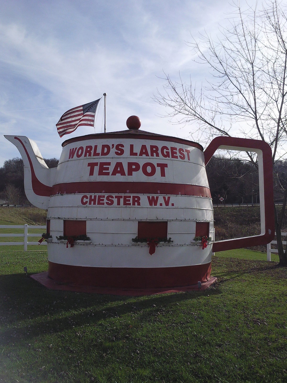 Giant Teapot A giant tea pot is opened in Meitan County's Lawrence