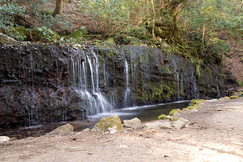 File:Chisuji Falls 03.jpg