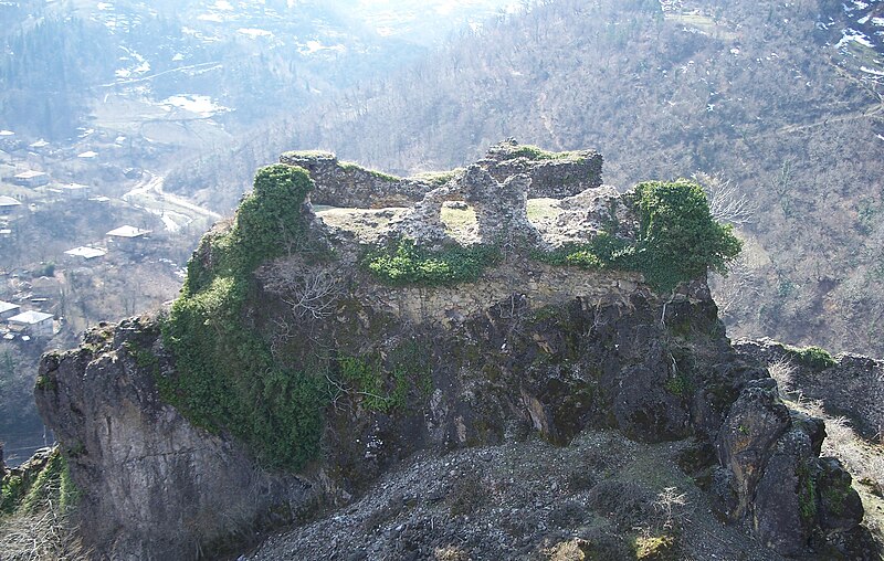 File:Chkheri castle.jpg