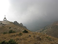 Capela cristã nas encostas do Monte Líbano, Cedros de Deus, Líbano.jpg