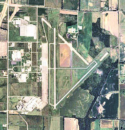 Coffeyville Municipal Airport KS 2006 USGS.jpg