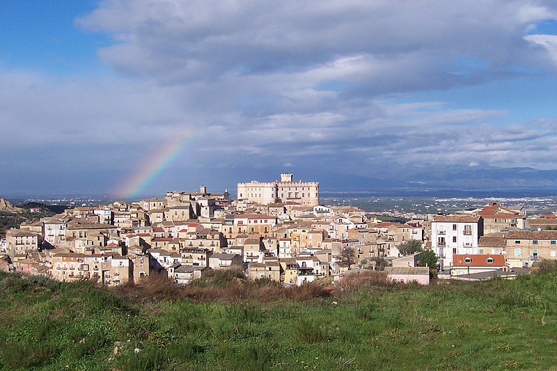 800px-Corigliano_Calabro_Vista_2