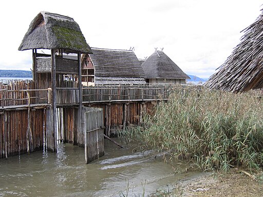 D-BW-Uhldingen-Mühlhofen - Pfahlbaumuseum - Sipplinger Dorf