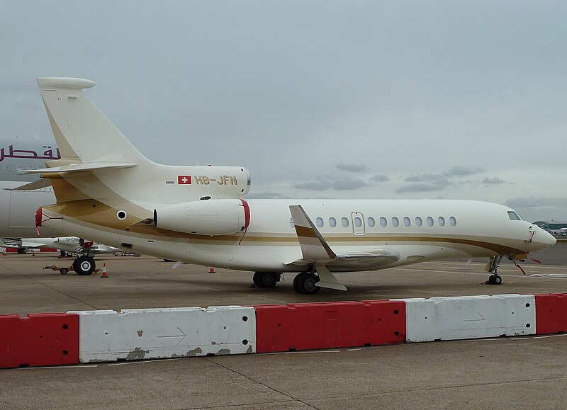 File:Dassault Falcon 7X HB-JFN at LHR (5733064106).jpg